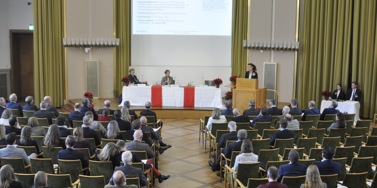 Gesamtaufnahme der Aula