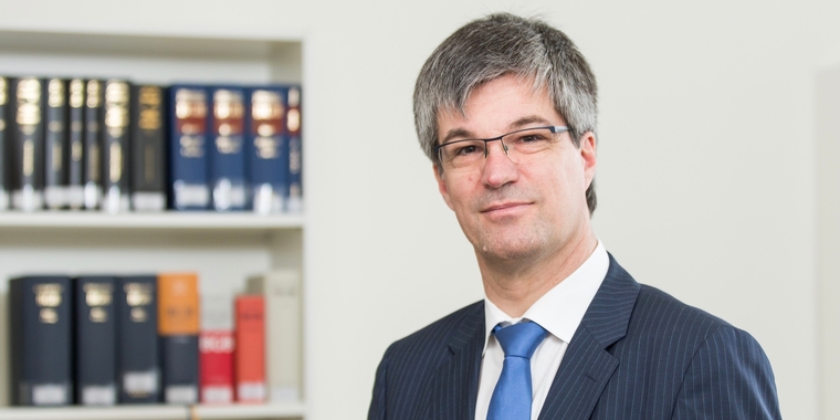 Vier Fragen an Prof. Casper