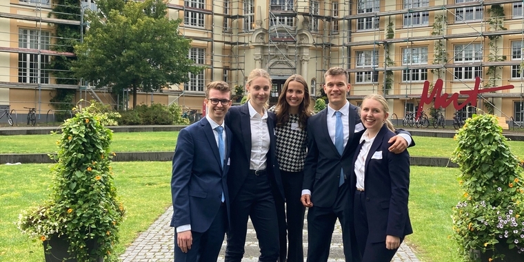 Großer Erfolg beim 7. Soldan PreMoot 2022 in Hamburg: Das Team der Universität Münster hat den Wettbewerb gewonnen!
