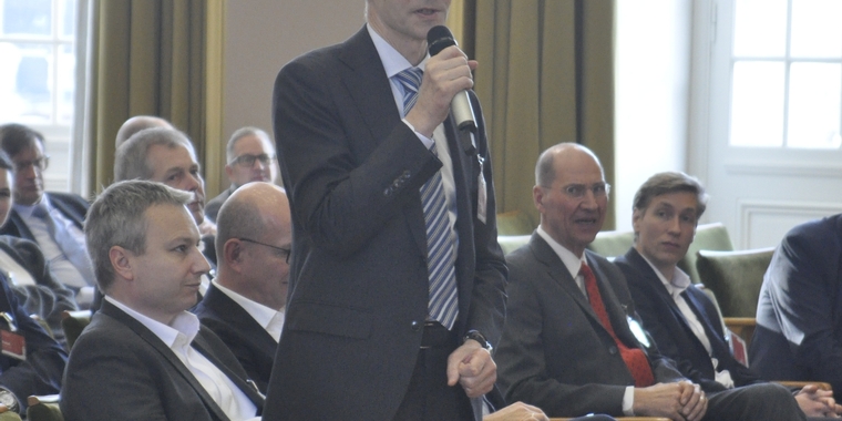 Frage durch Dr. Mathias Kleuker